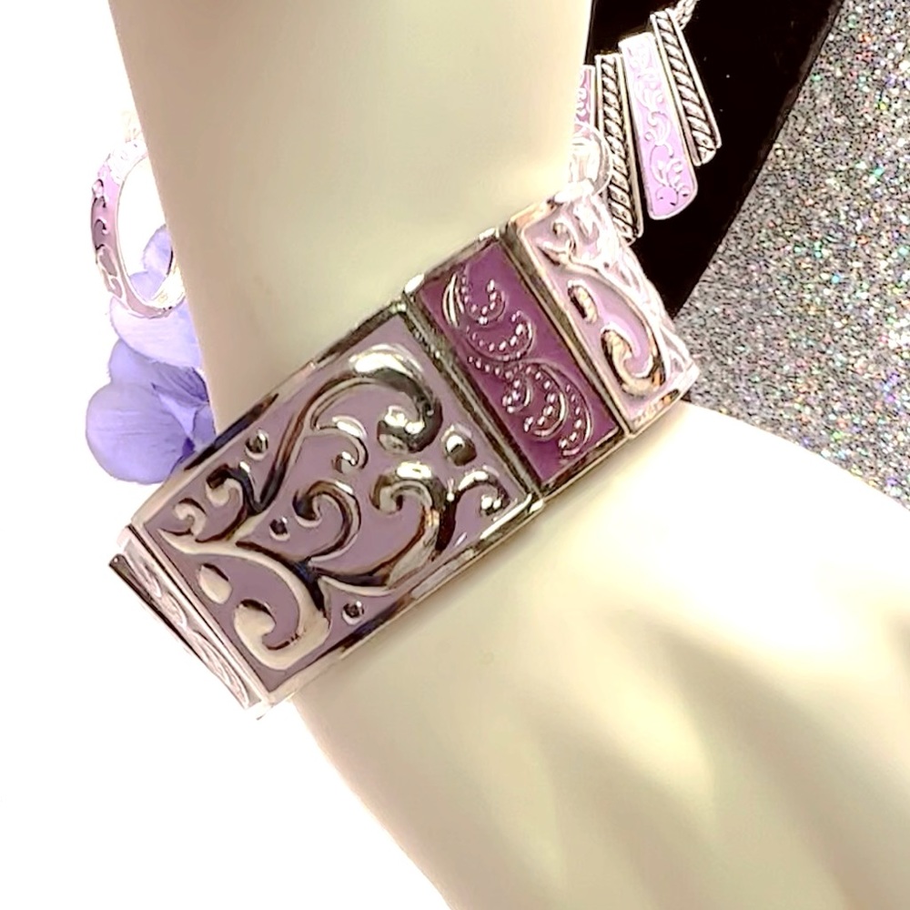 Silver-tone Lavender Enameled Slider Pendant ~ Stretch Panel Bracelet & Earrings - Picture 3 of 8